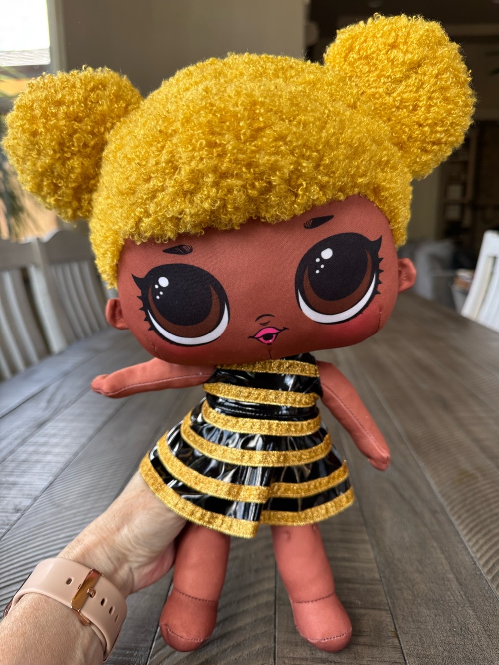 L.O.L. Surprise! Queen Bee â Huggable, Soft Plush Doll